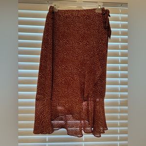 Knee length faux ruffled skirt